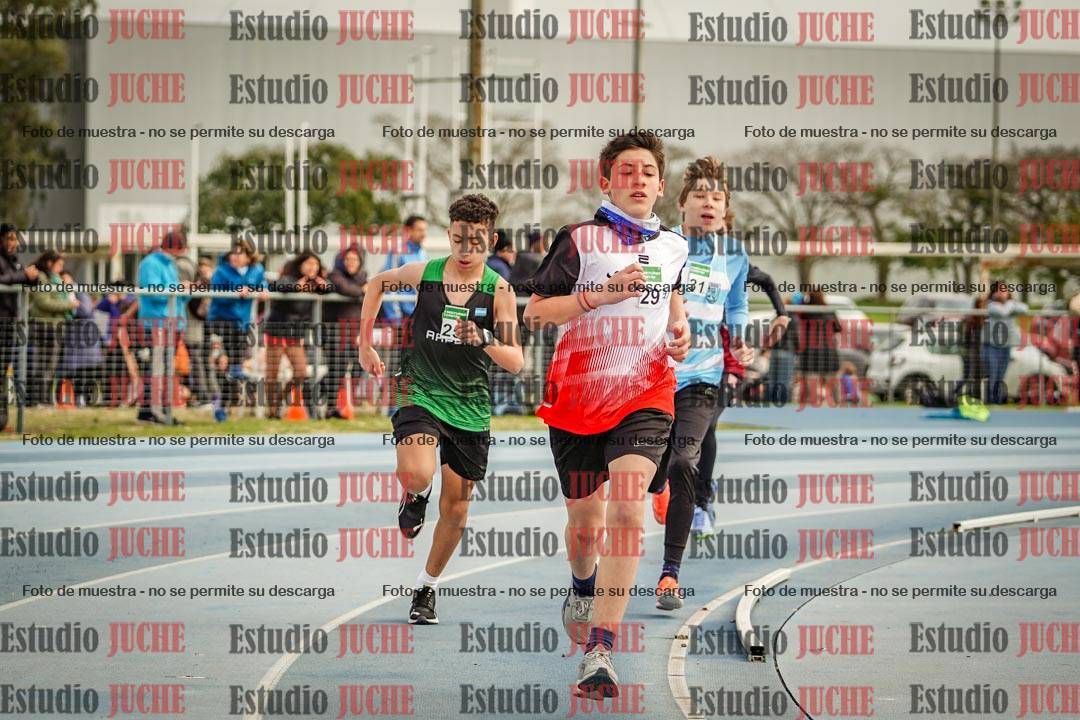 Fotos de los 600 m llanos de varones