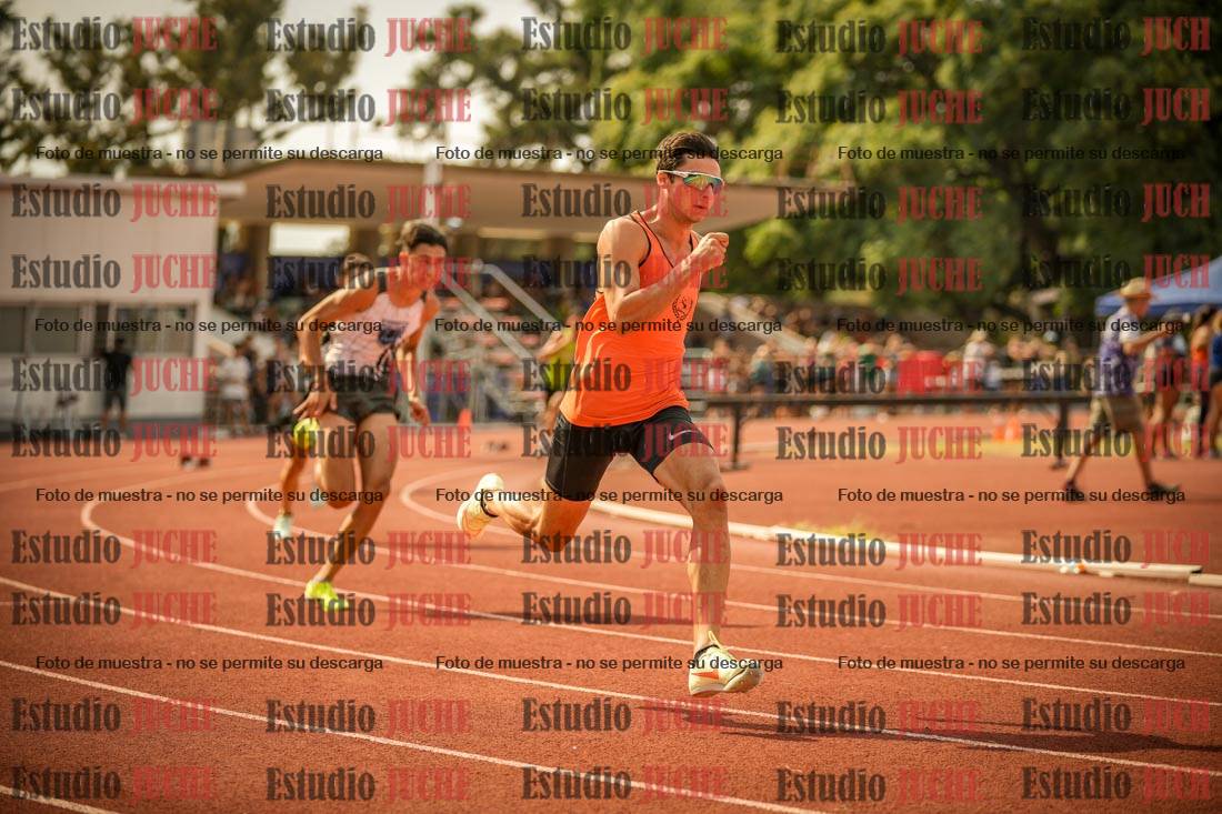 Fotos de los 400 m llanos de varones