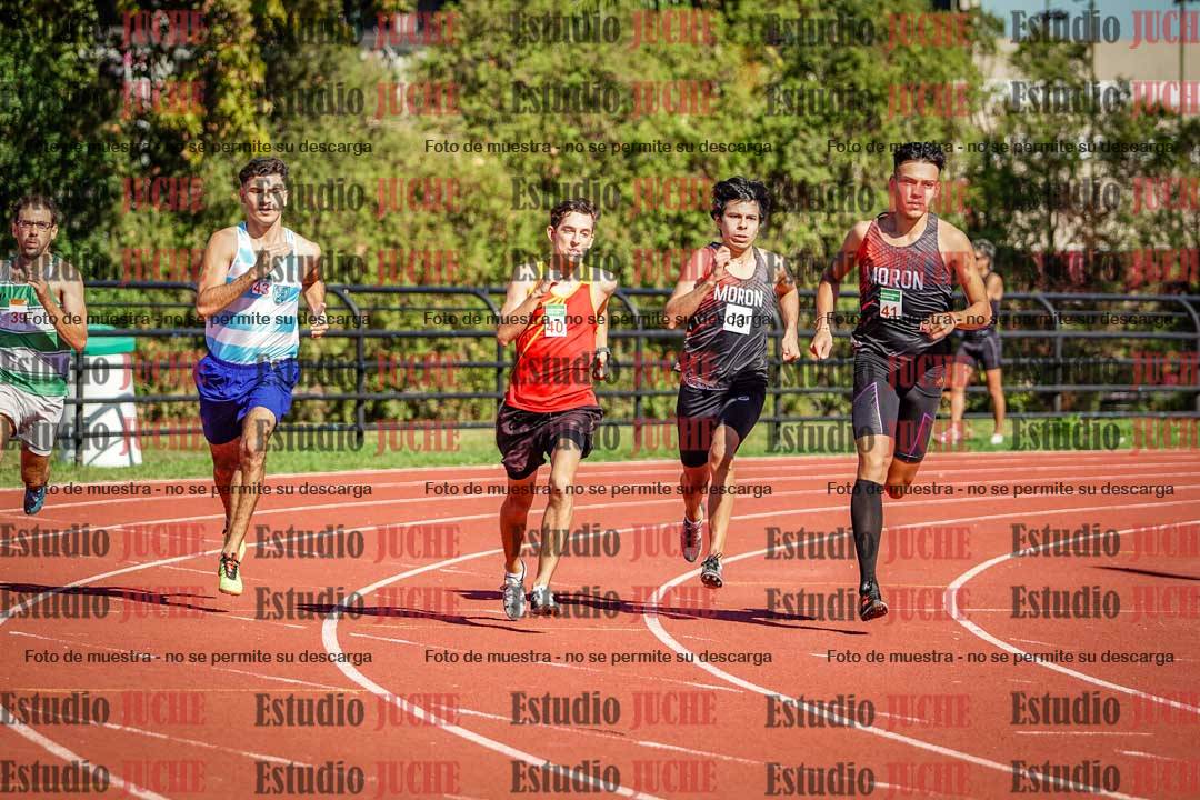 Fotos de los 800 m llanos de varones