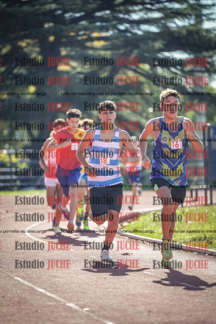 Fotos de los 2400 m llanos de varones