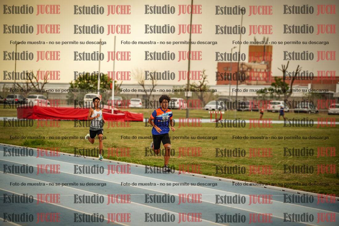 Fotos de los 600 m llanos de varones