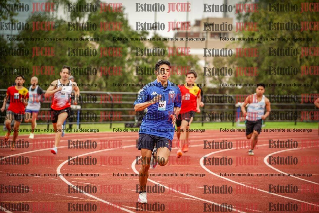 Fotos de los 800 m llanos de varones