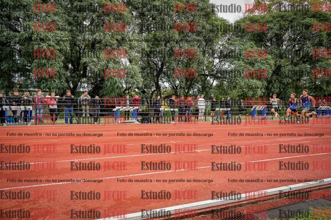 Fotos de los 100 m llanos de varones