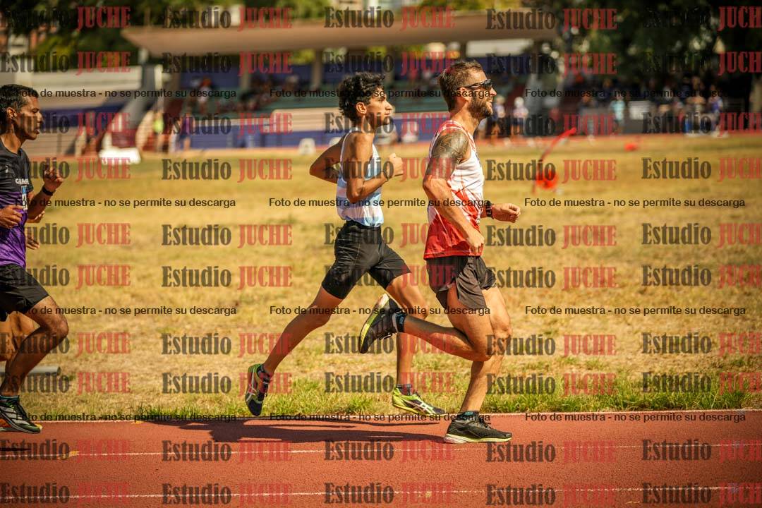 Fotos de los 3000 m llanos de varones