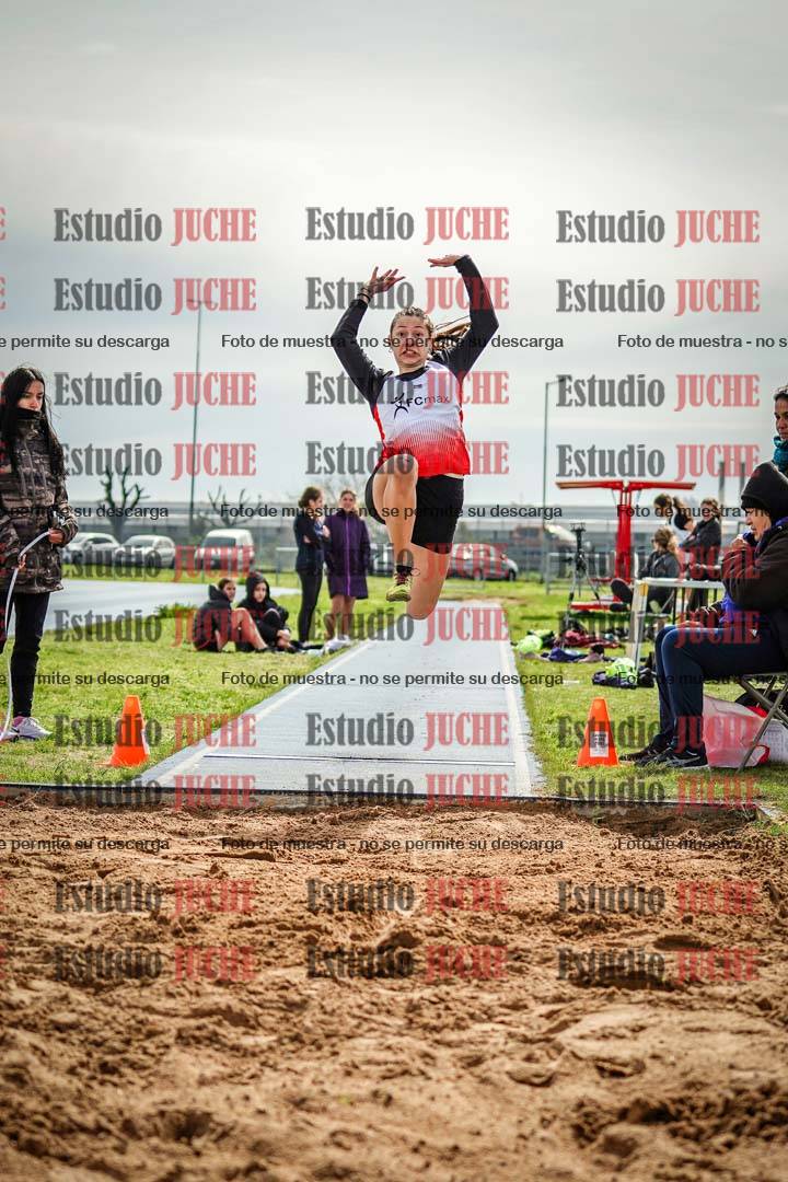 Fotos del salto en largo de mujeres - todas las categorías (incluye combinadas)