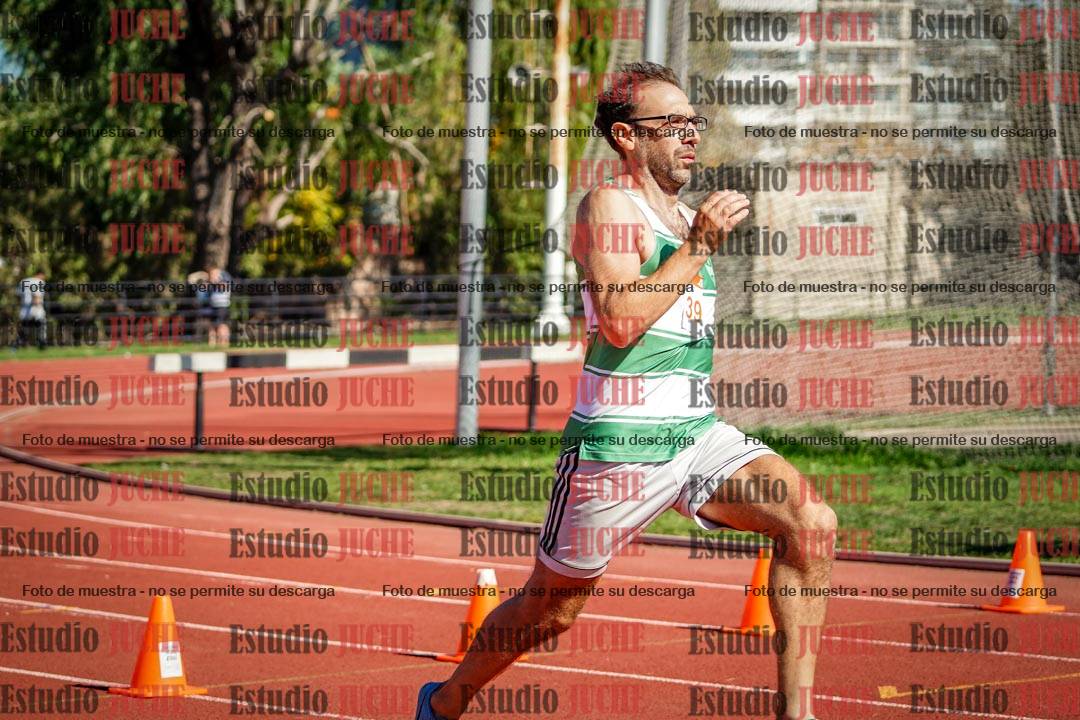 Fotos de los 800 m llanos de varones