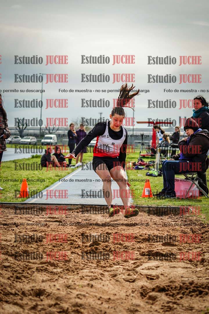 Fotos del salto en largo de mujeres - todas las categorías (incluye combinadas)