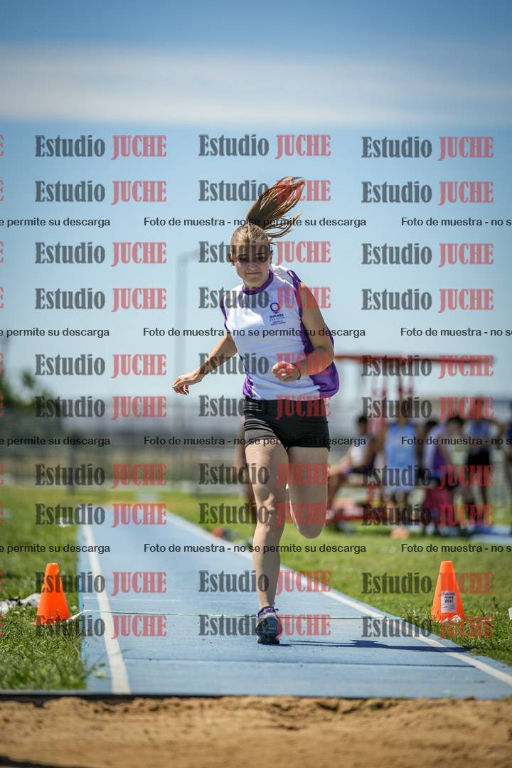 Fotos del salto triple de varones y mujeres - todas las tablas