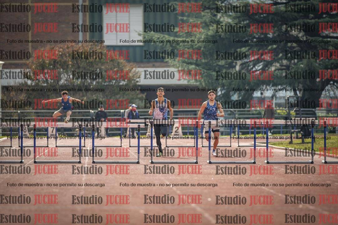 Fotos de los 400 m con vallas de varones