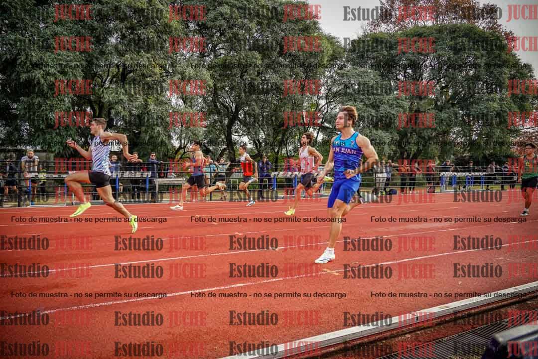Fotos de los 100 m llanos de varones
