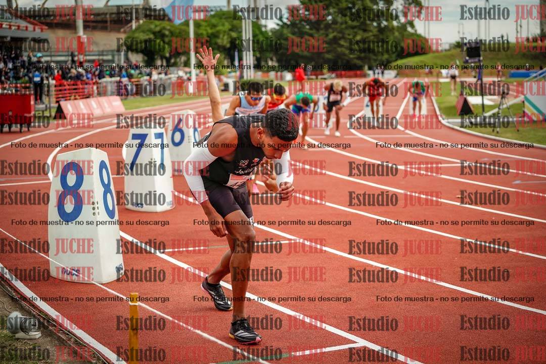 Fotos de los 800 m llanos de varones - FINAL