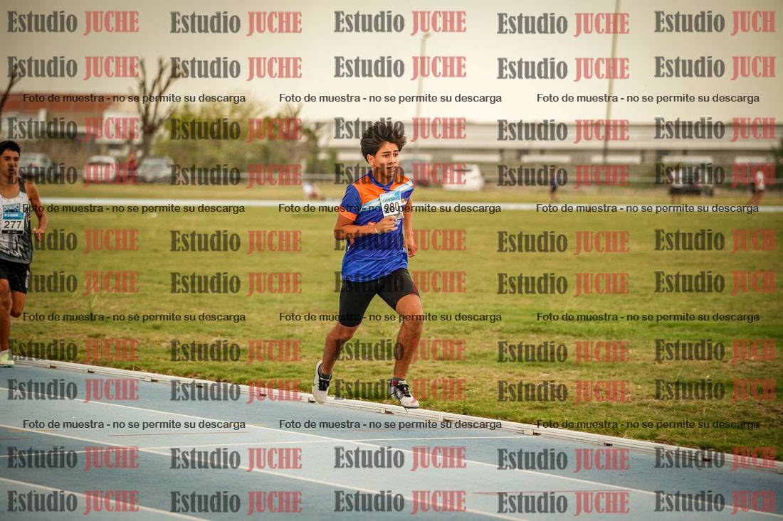 Fotos de los 600 m llanos de varones