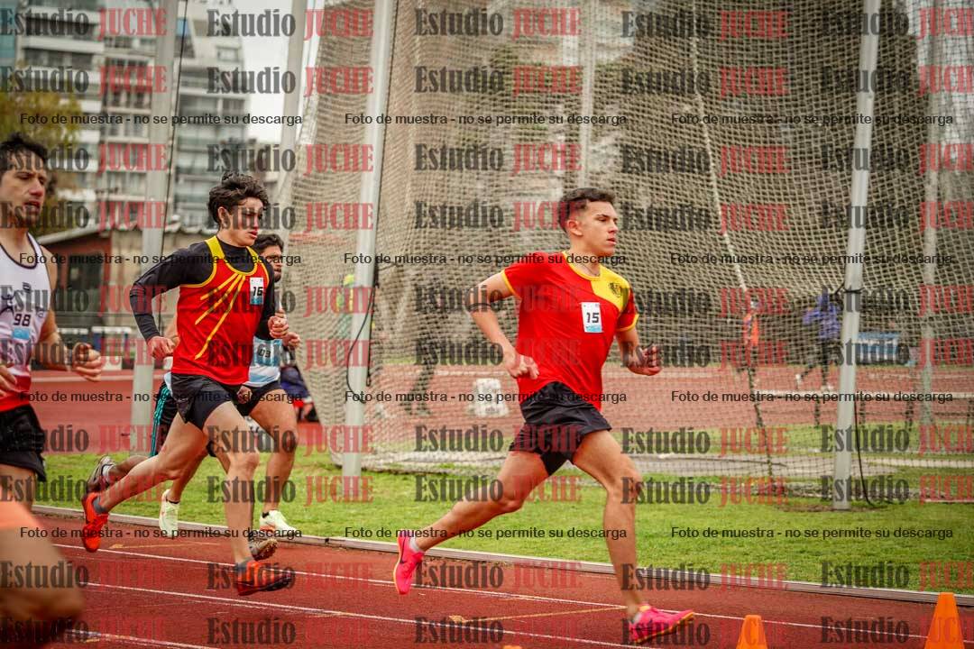 Fotos de los 800 m llanos de varones