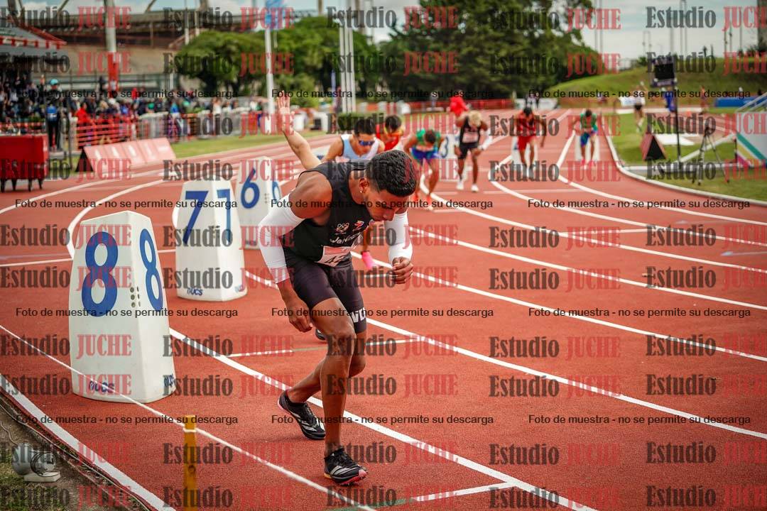 Fotos de los 800 m llanos de varones - FINAL