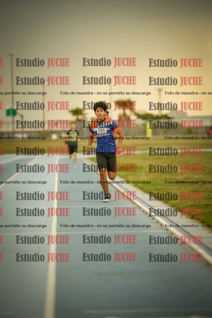 Fotos de los 600 m llanos de varones