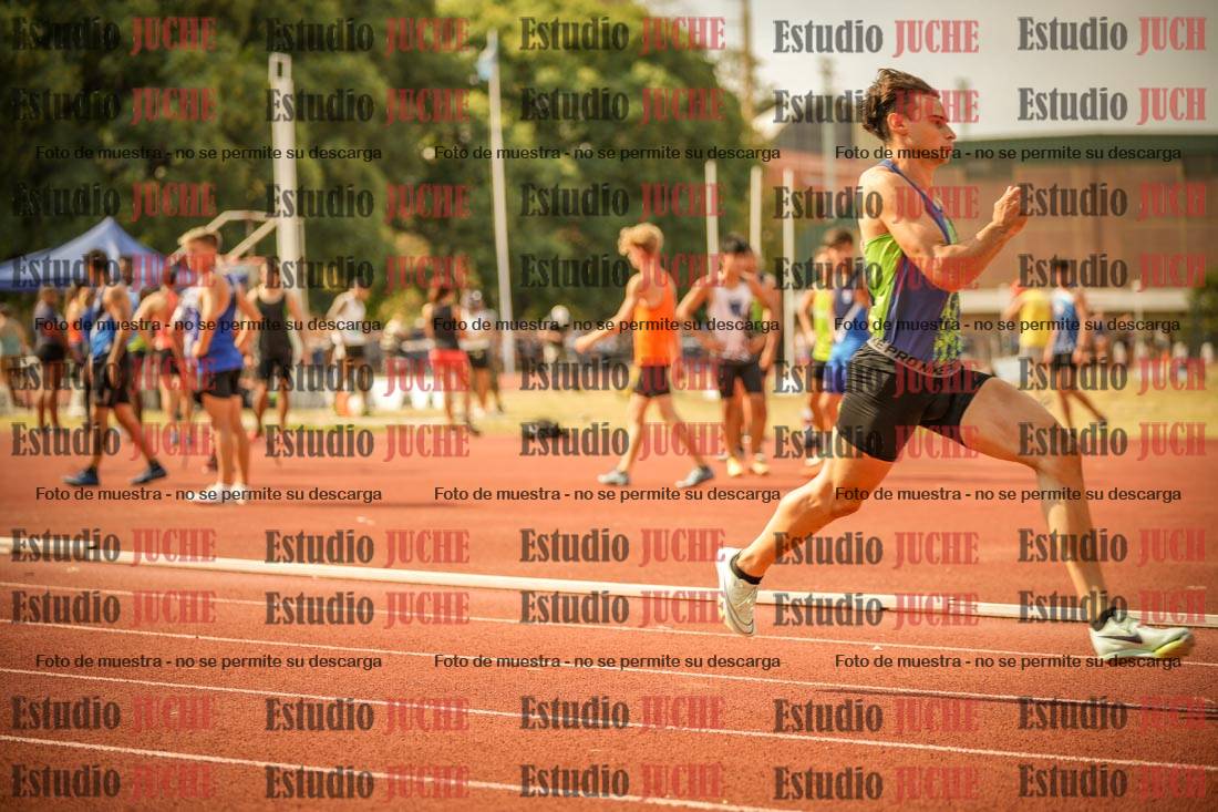 Fotos de los 400 m llanos de varones