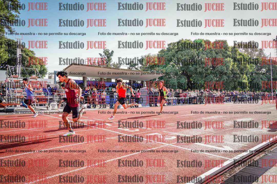 Fotos de los 100 m llanos de varones