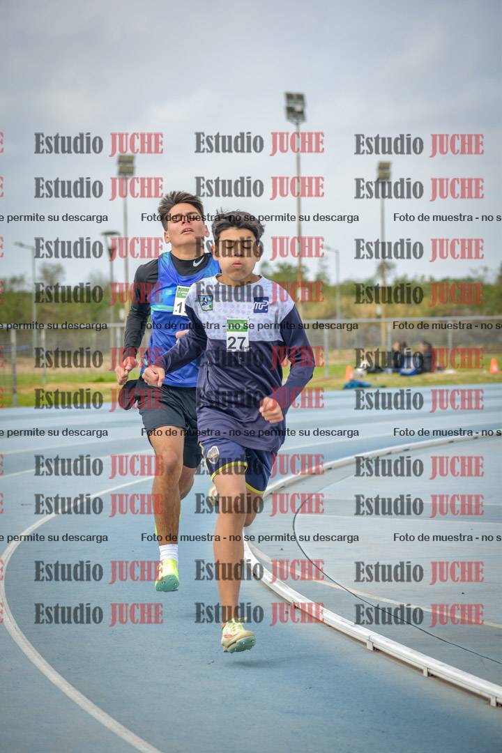 Fotos de los 600 m llanos de varones