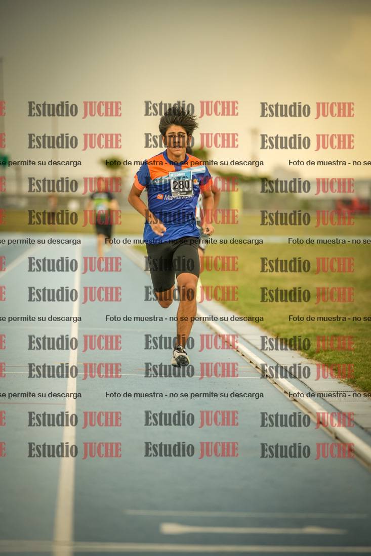 Fotos de los 600 m llanos de varones