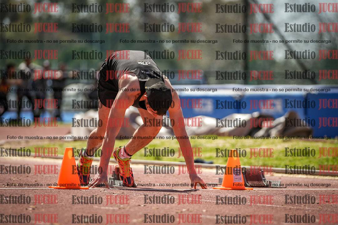 Fotos de los 80 m llanos de varones
