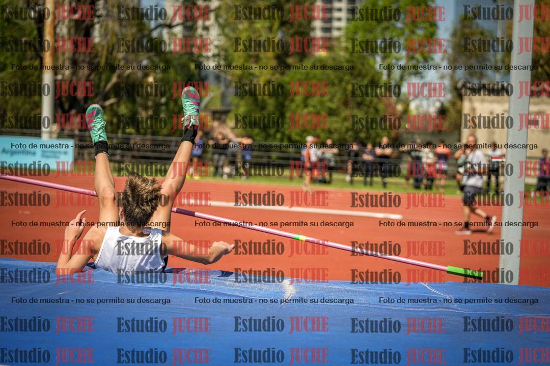 Fotos del salto en alto de varones