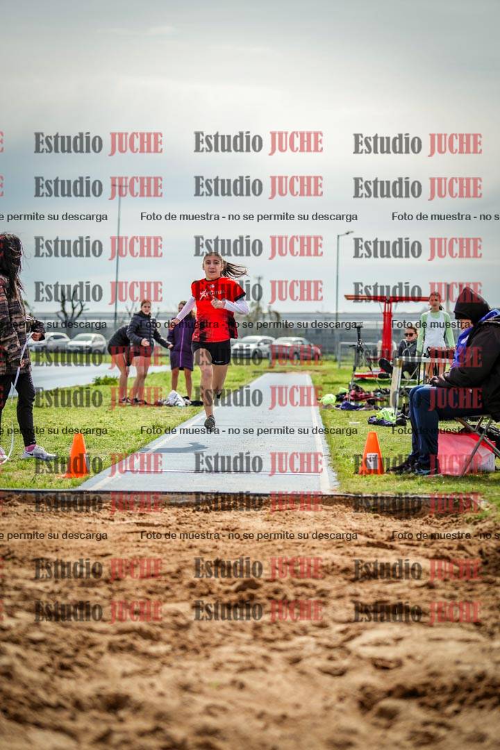 Fotos del salto en largo de mujeres - todas las categorías (incluye combinadas)