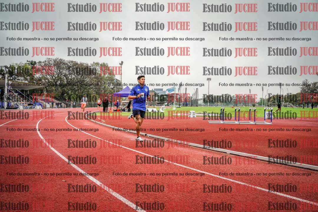 Fotos de los 800 m llanos de varones