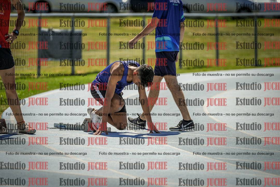 Fotos de los 110 m con vallas de varones - serie 1