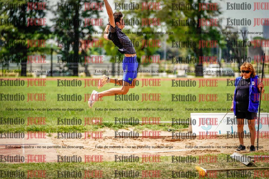 Fotos del salto en largo de varones