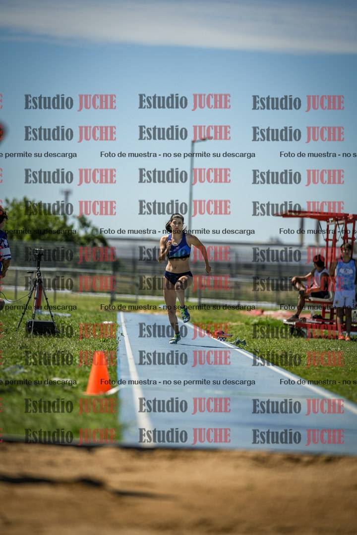 Fotos del salto triple de varones y mujeres - todas las tablas