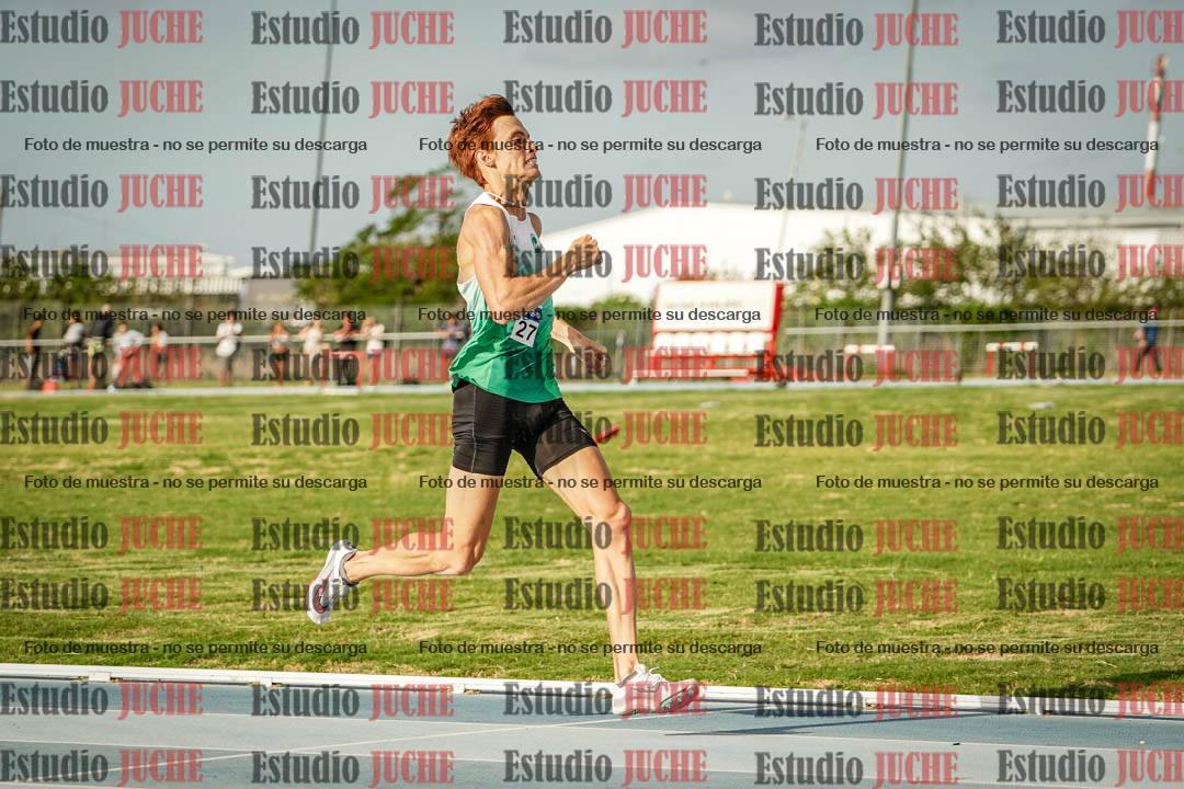 Fotos de los 800 m llanos de varones