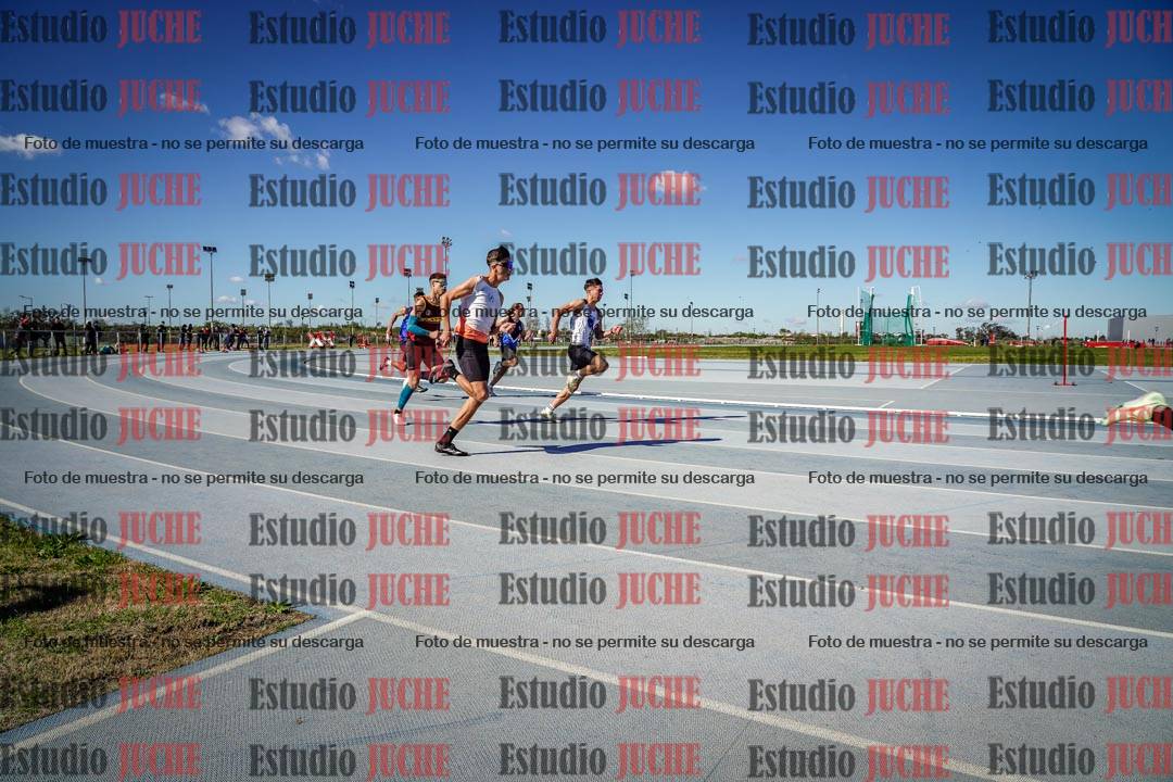 Fotos de los 200 m llanos de varones
