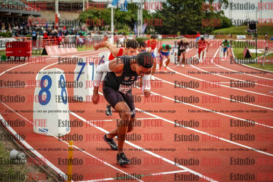 Fotos de los 800 m llanos de varones - FINAL