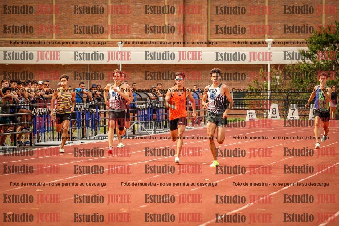 Fotos de los 400 m llanos de varones