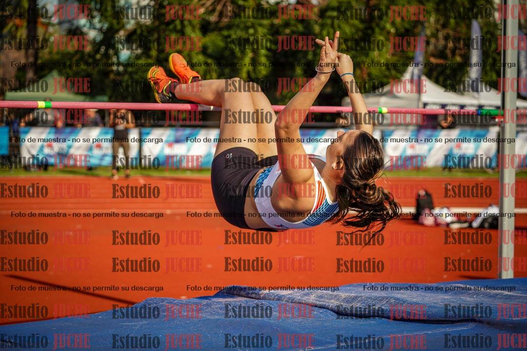 Fotos del salto en alto de mujeres