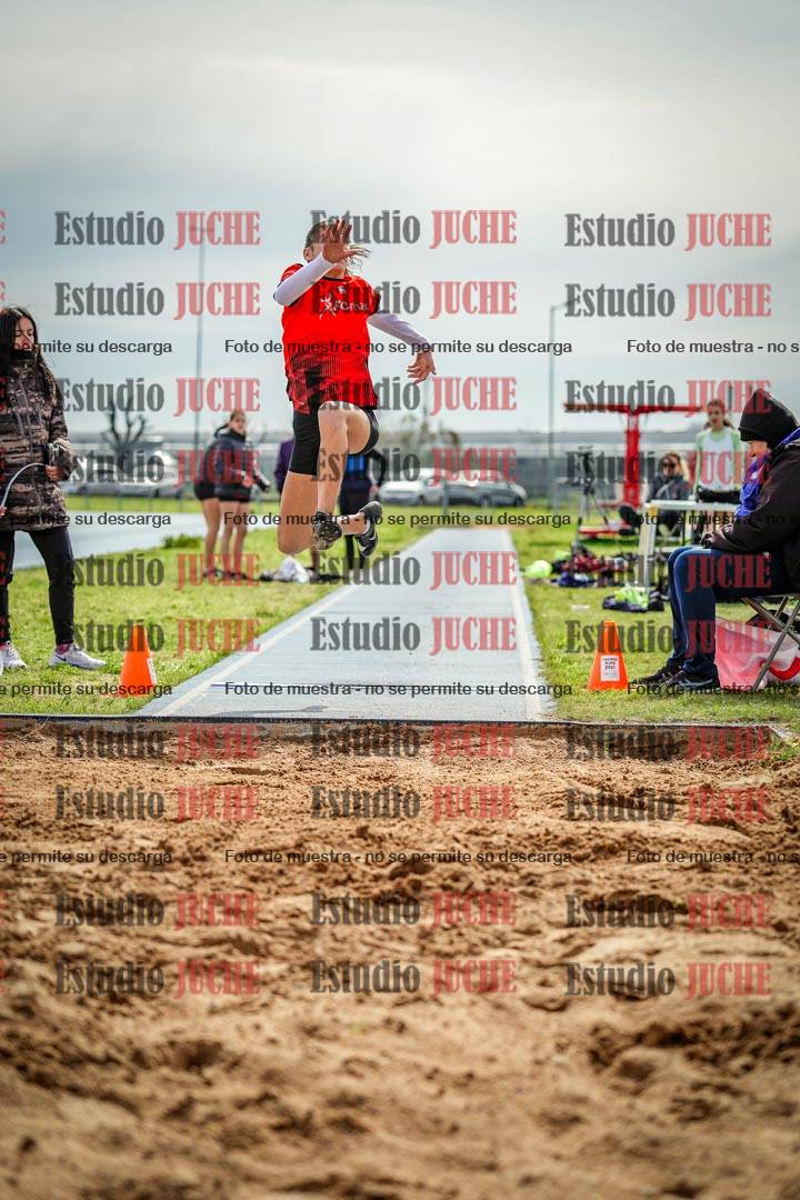 Fotos del salto en largo de mujeres - todas las categorías (incluye combinadas)
