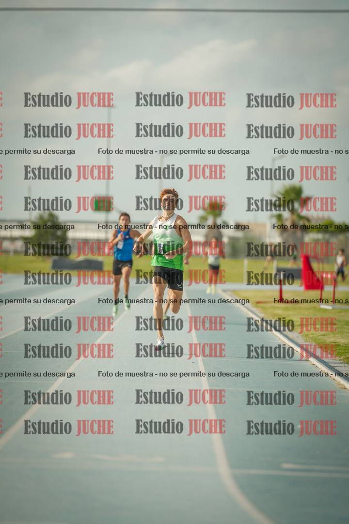 Fotos de los 800 m llanos de varones