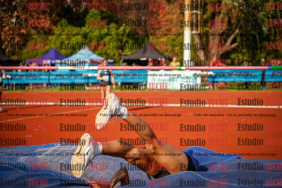 Fotos del salto en alto de mujeres