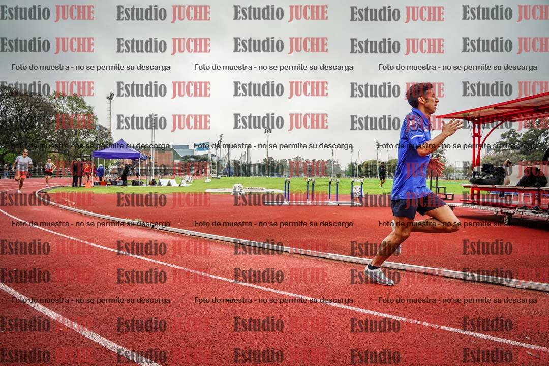 Fotos de los 800 m llanos de varones