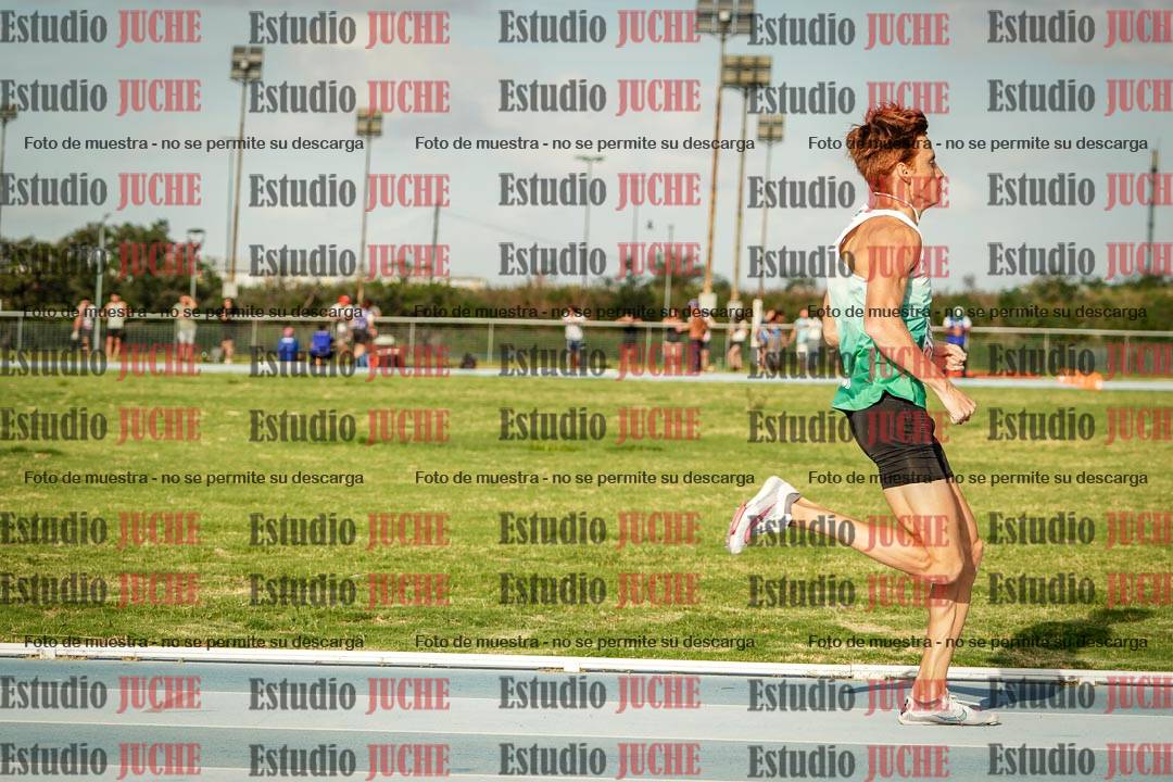 Fotos de los 800 m llanos de varones