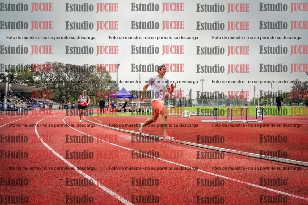 Fotos de los 800 m llanos de varones