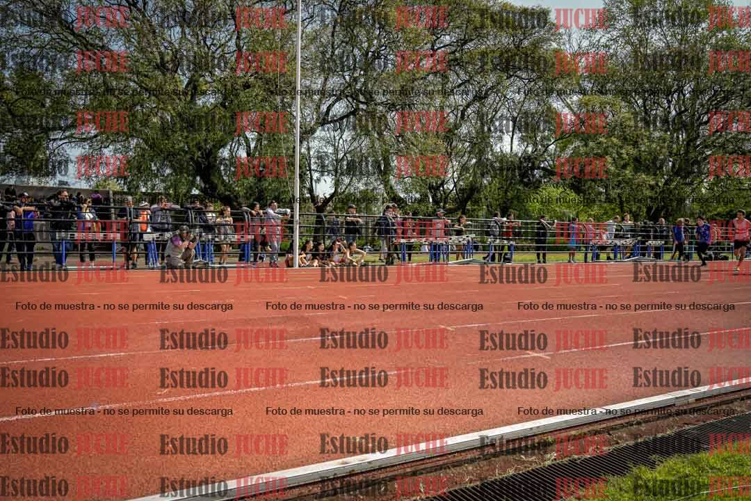 Fotos de los 80 m llanos de varones