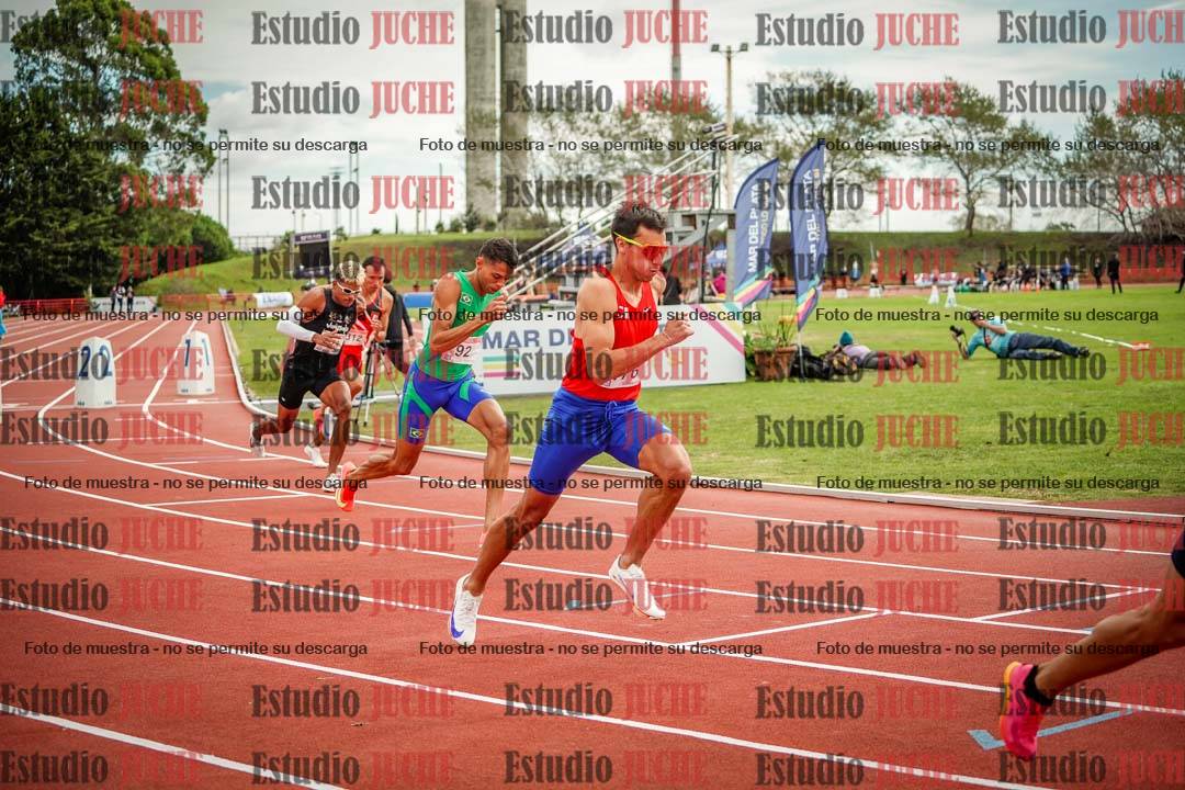 Fotos de los 800 m llanos de varones - FINAL