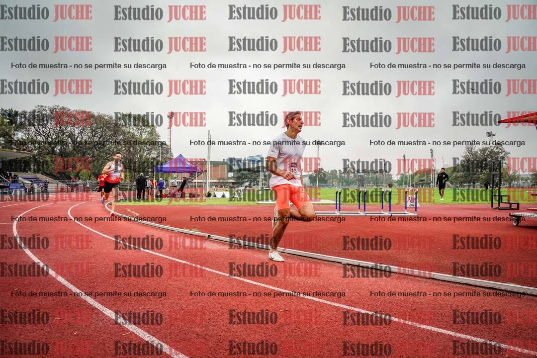 Fotos de los 800 m llanos de varones