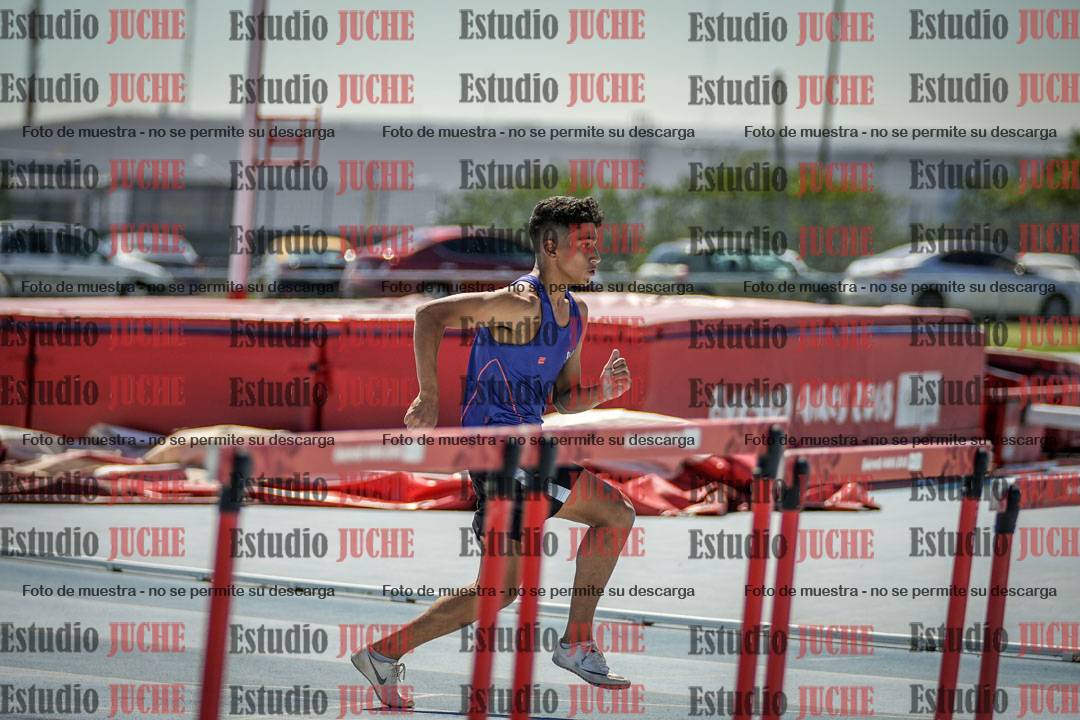 Fotos de los 110 m con vallas de varones - serie 1