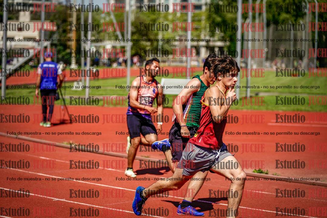 Fotos de los 200 m llanos de varones