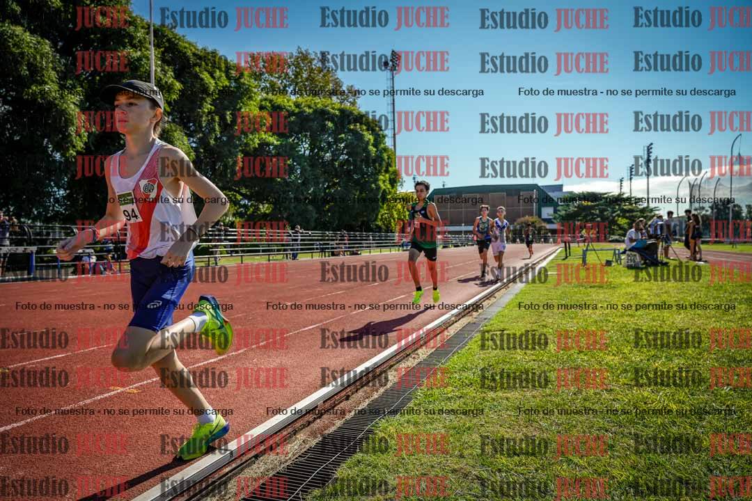 Fotos de los 2400 m de varones
