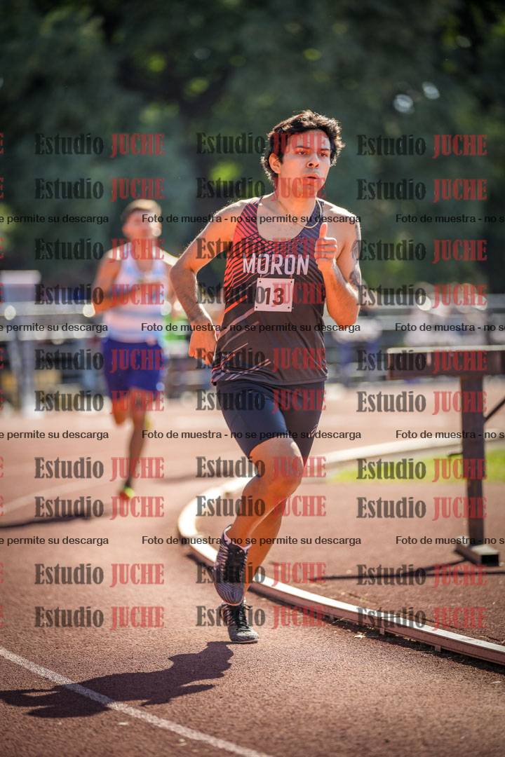 Fotos de los 800 m llanos de varones