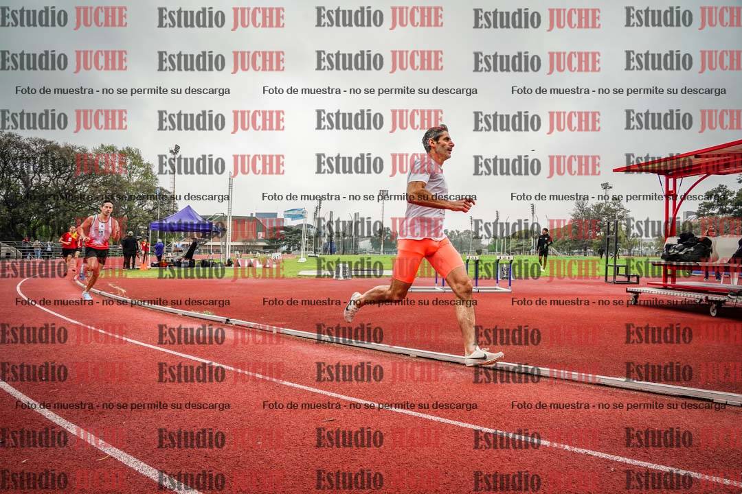 Fotos de los 800 m llanos de varones