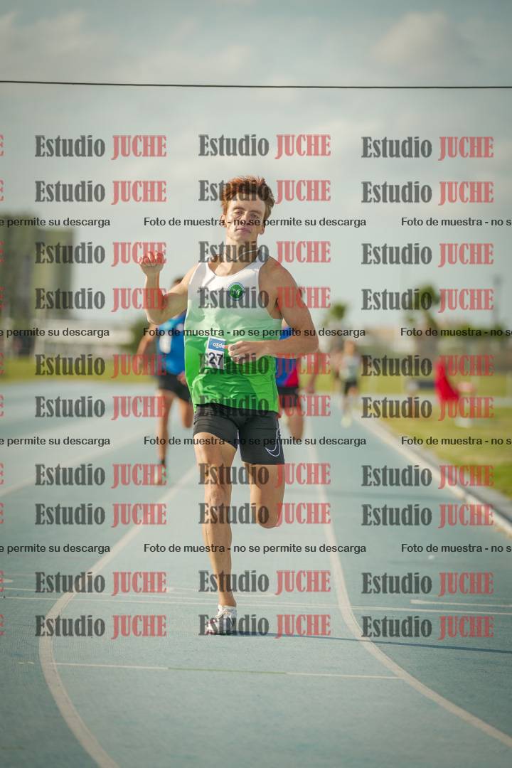 Fotos de los 800 m llanos de varones